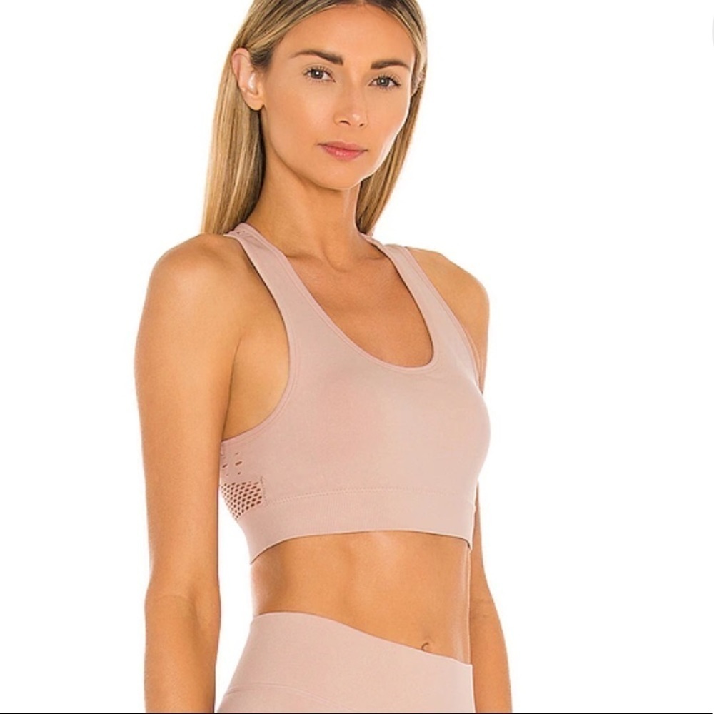 L’urv | Euphoria Seamless Crop Bra in Blush Medium
